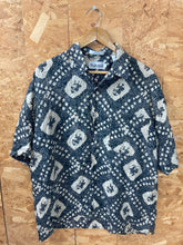 Vintage 90s dark grey beige abstract pattern 100% pure silk short sleeve shirt size large